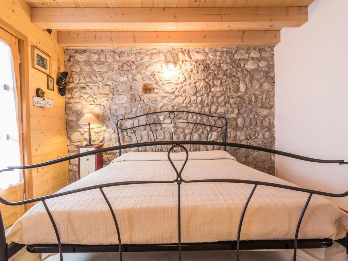 Apartment Albergo Diffuso - Cjasa Ustin-4 By Interhome Barcis Eksteriør billede